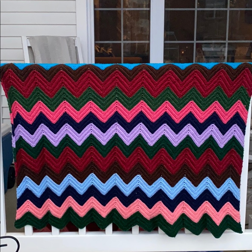 Vintage handmade afghan blanket throw chevron - Picture 9 of 10